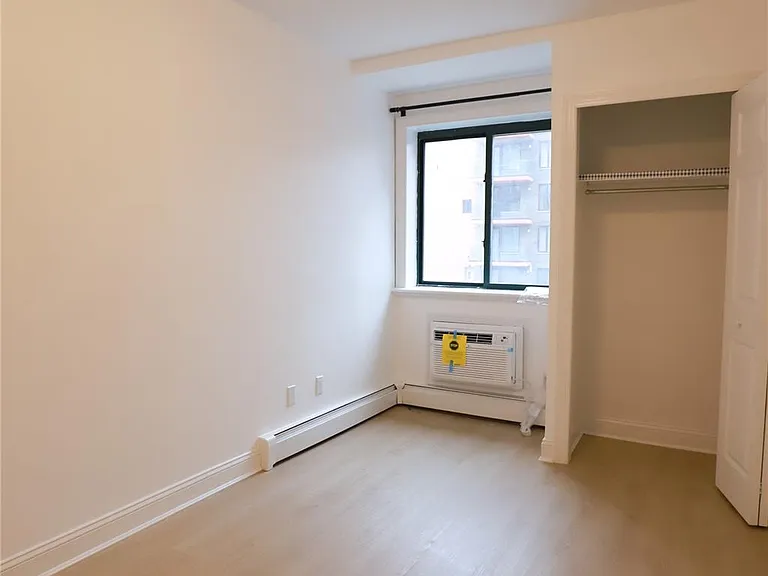 41 Five College Point Blvd #5I — Photo 1