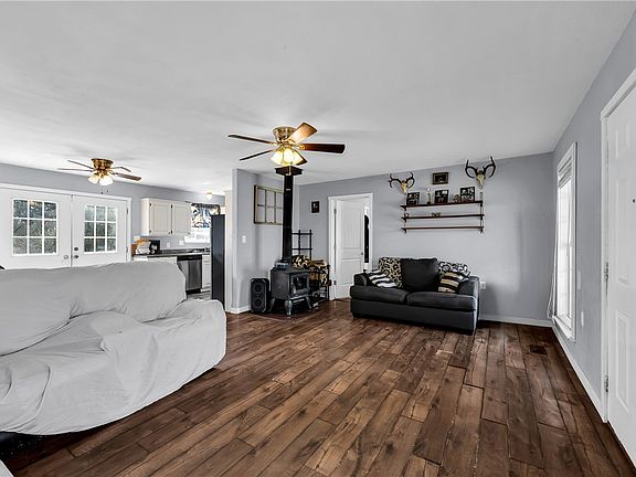 3rd image of 12476 Fire Run Rd