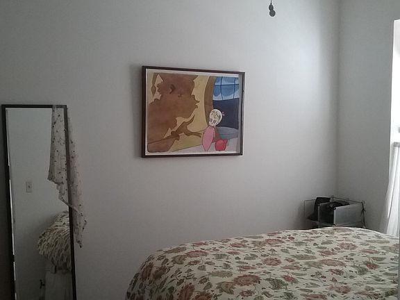 2nd image of 1752 W Belle Plaine Ave APT 1