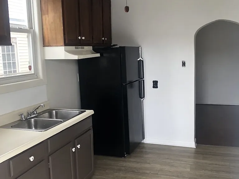1256 Willow St — Photo 8