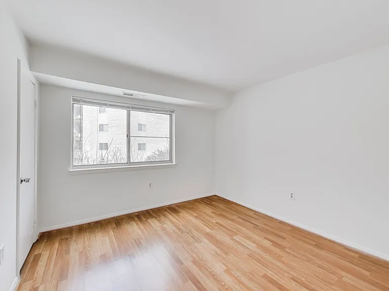 12307 Braxfield Ct #413 — Photo 16