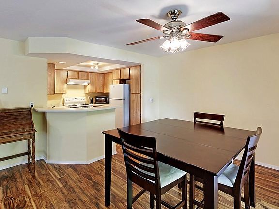 2nd image of 1300 Bellevue Way NE APT 7