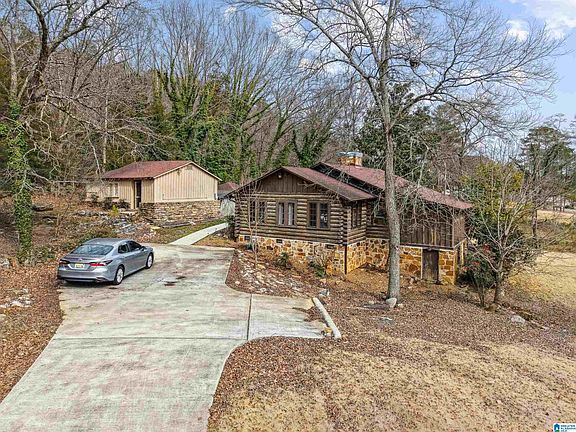 3rd image of 504 4th Ave W