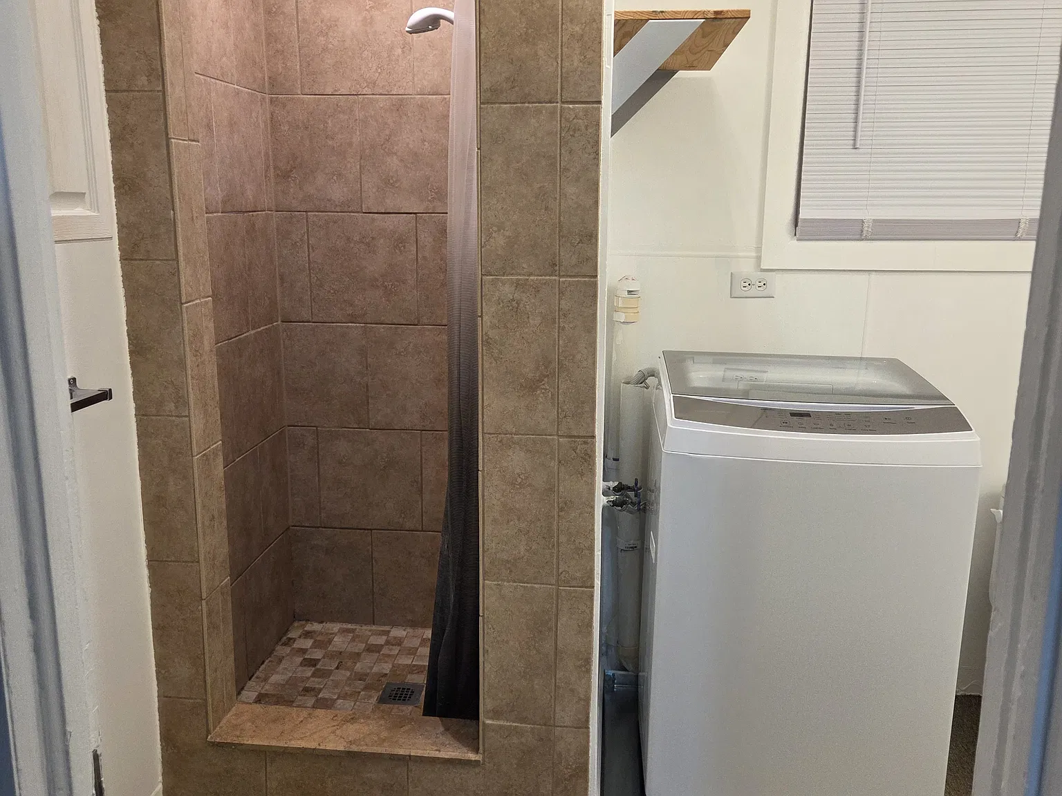 1 bed, 750 sqft, $1,000 — Photo 3