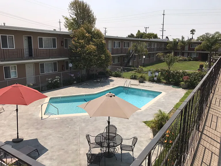 ALAMEDA PARK APARTMENTS — Photo 16