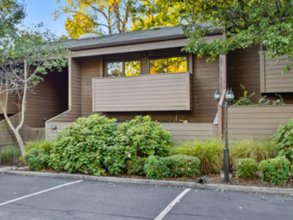 1st image of 750 Shaker Dr APT 404