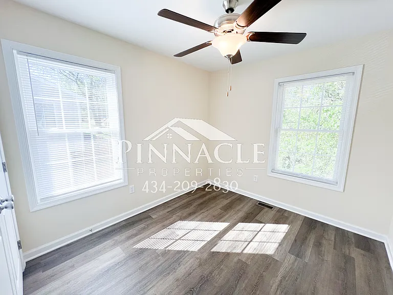 2305 Tazewell Ave #B — Photo 15
