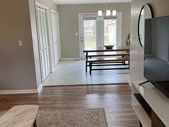 5th image of 145 Robin Cir