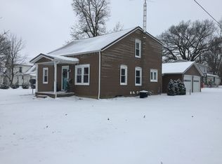 215 N Madison St, Sullivan, IL 61951