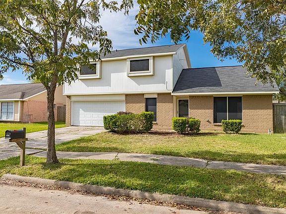 2nd image of 4937 Deerwood Cir