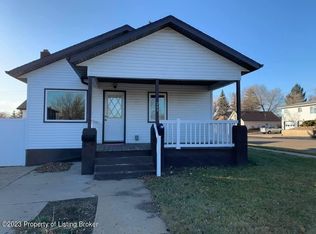 245 7th Ave W, Dickinson, ND 58601