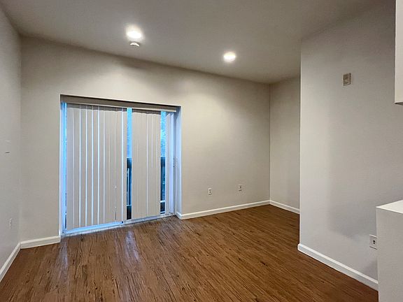 2nd image of 1611 Bainbridge St Floor 2