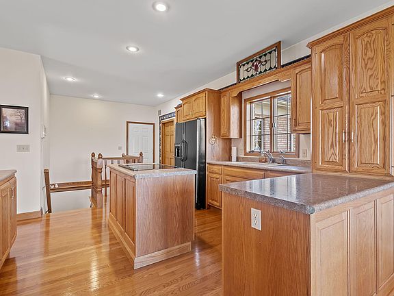 4th image of 6664 Ridgeview Dr