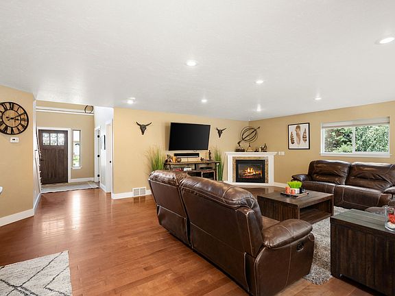 5th image of 1427 W Gail Jean Ln