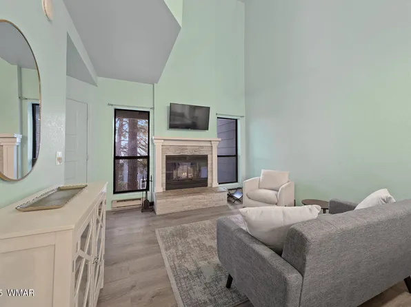 2700 S White Mountain Rd APT 1027, Show Low, AZ 85901