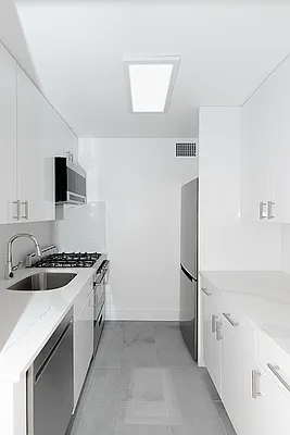 Rented by Buchbinder & Warren | media 2