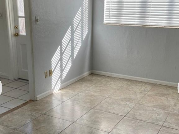 3rd image of 819 Harwood St #819