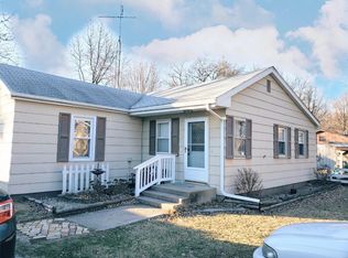 1232 Columbia St, Hillsboro, IL 62049