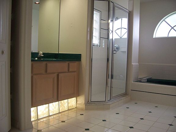2nd image of 456 Kassik Cir