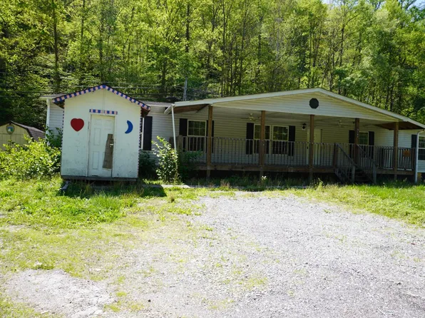 3142 Buffalo Creek Rd, Amherstdale, WV 25607