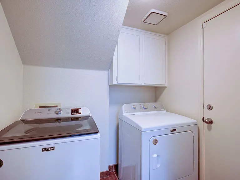 1761 E Jordan Ave — Photo 13