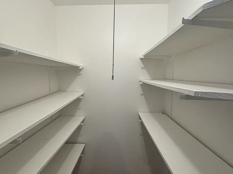 107 W Monument St #4C — Photo 7