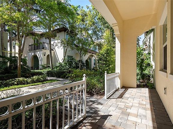 2nd image of 2923 Cascada Isle Way