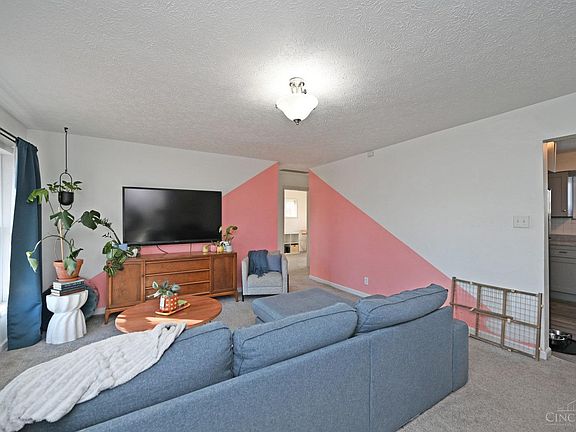 3rd image of 3205 August Ave