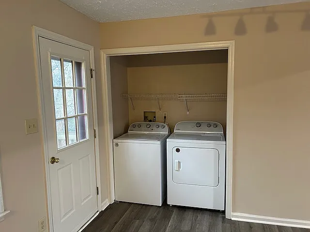 121 Walnut St — Photo 5