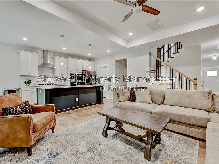 4408 Walker Hallow St — Photo 10