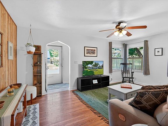 3rd image of 1733 Porter Ave