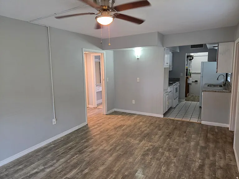 2939 Los Altos Dr #B — Photo 3