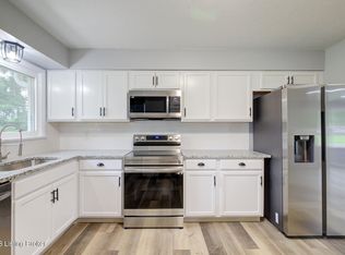 4215 Silvercreek Rd, Louisville, KY 40272