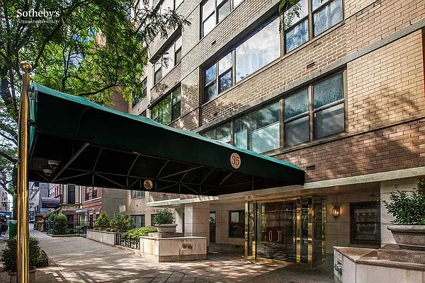 Rented by Sotheby's International Realty | media 18