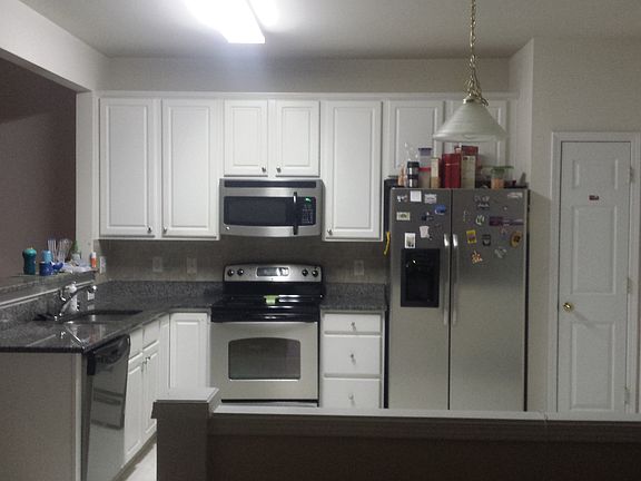 Granite ctops in kitchen