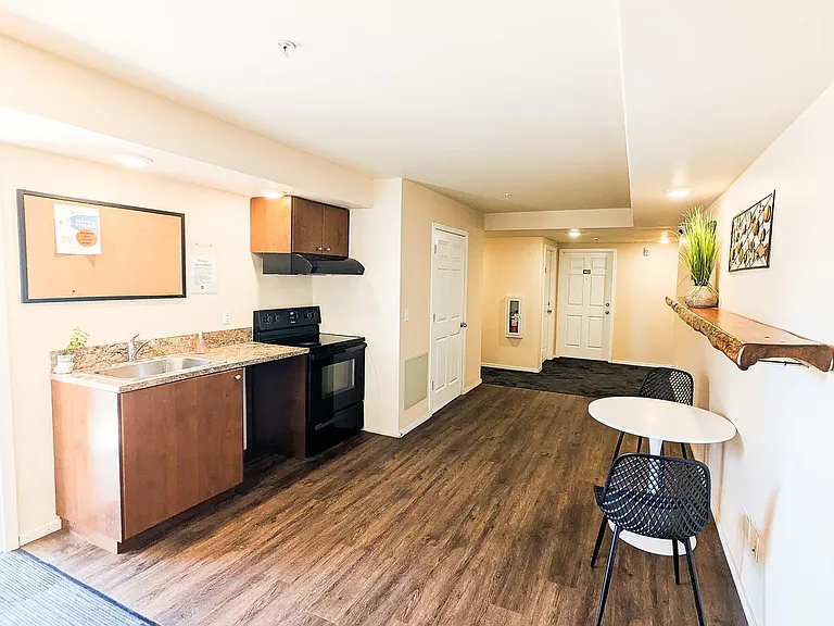 Vision 5 Apartments — Photo 18