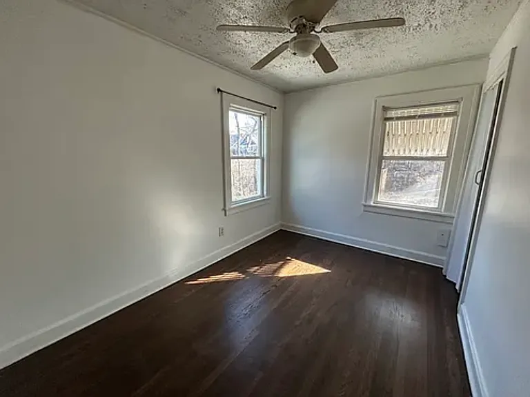 4117 Charlotte St #1S — Photo 8
