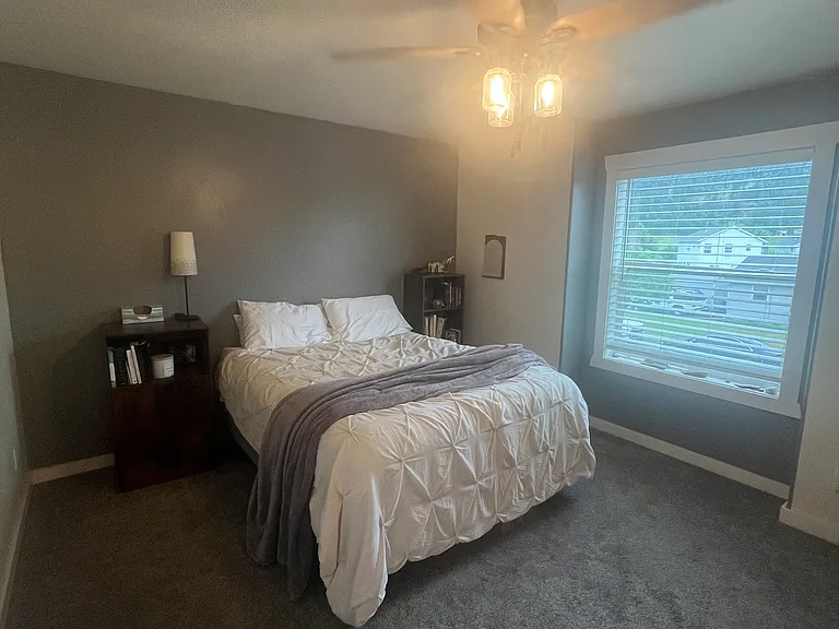 41 Stratford Dr — Photo 2
