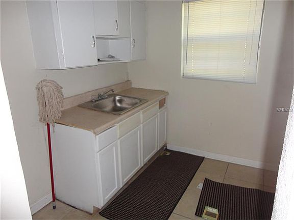 4th image of 2110 Magnolia St E