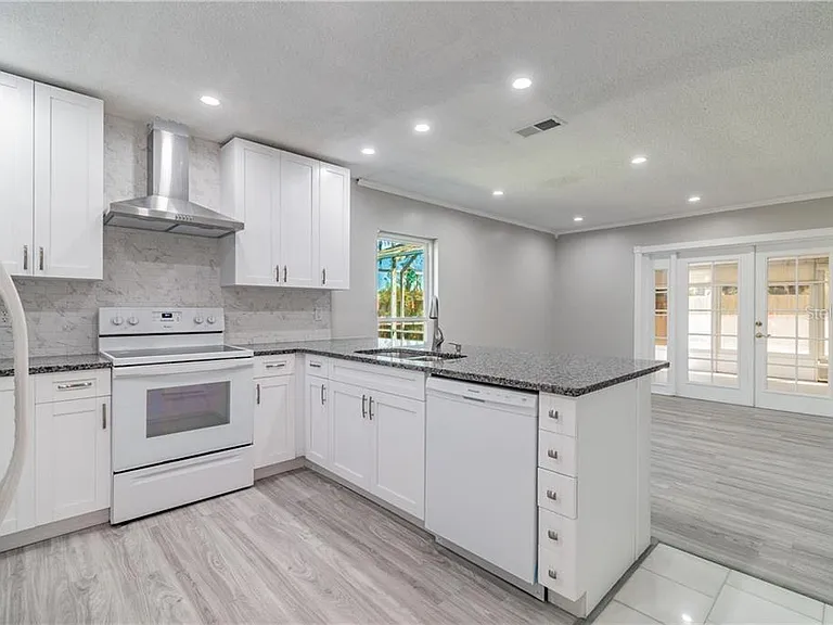 14729 Tall Tree Dr — Photo 6