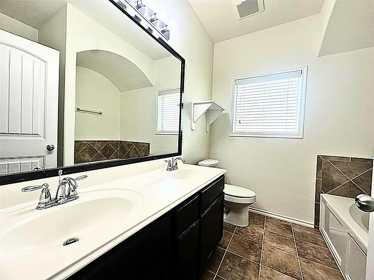 8218 Nagy Hill St — Photo 15