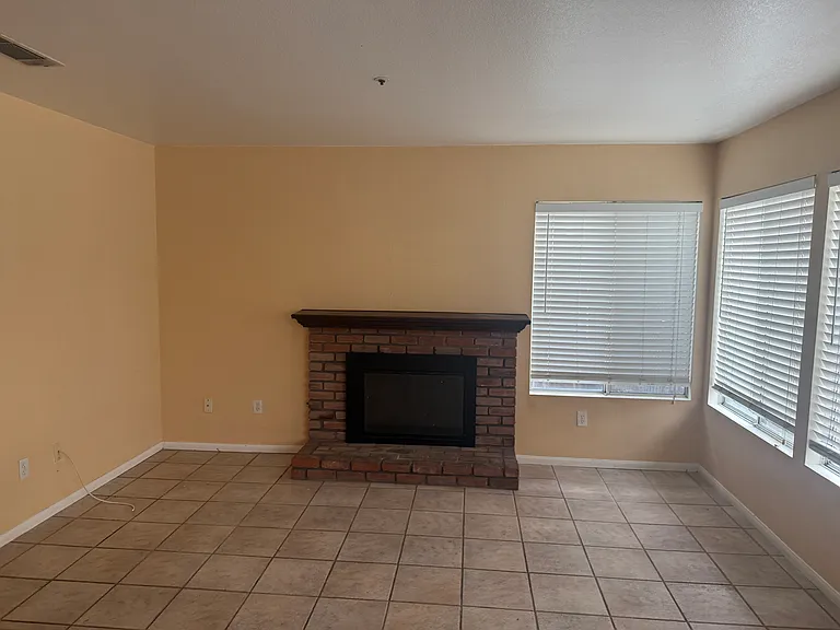 8023 Park Lawn Ct — Photo 9