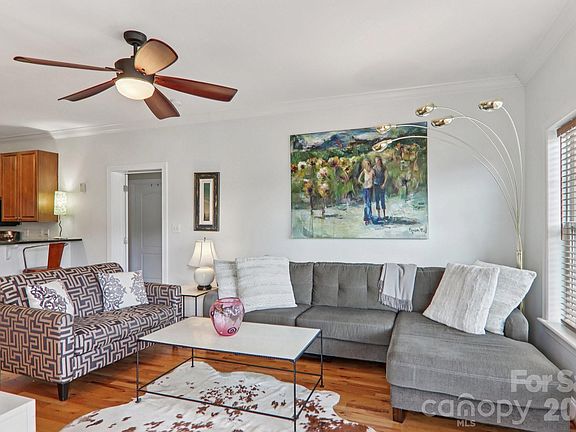 5th image of 175 S Lexington Ave Unit 304