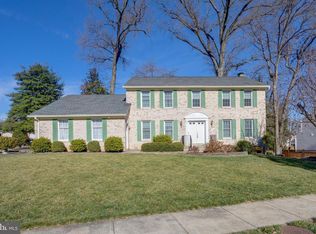 9800 Ceralene Dr, Fairfax, VA 22032
