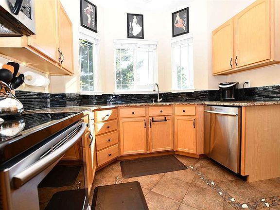 5th image of 5605 Aspen Dr