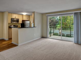 16724 Juanita Dr NE #203, Kenmore, WA 98028