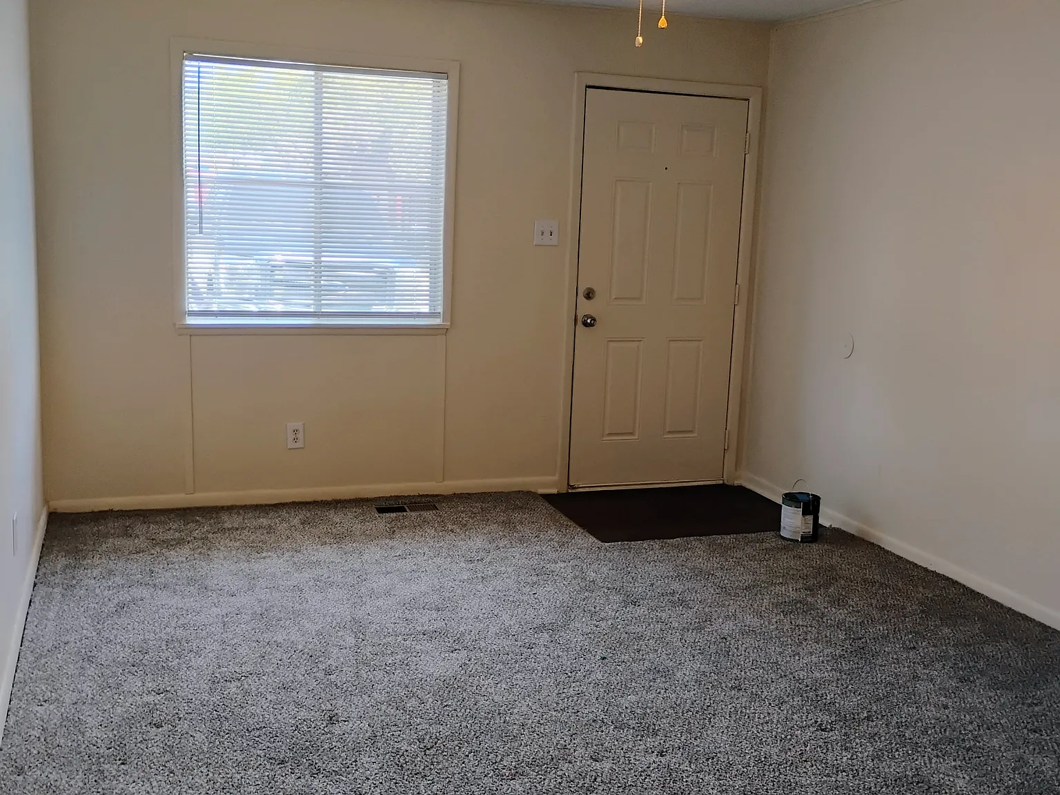 112 Latona Ln — Photo 4