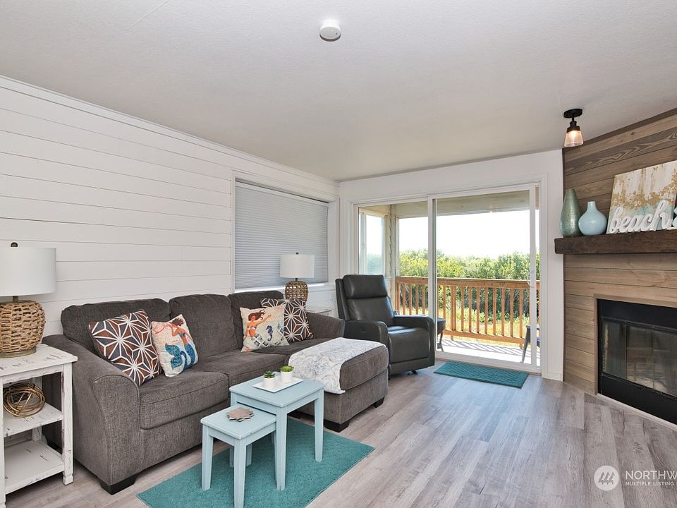 1st image of 835 Ocean Shores Boulevard NW #201
