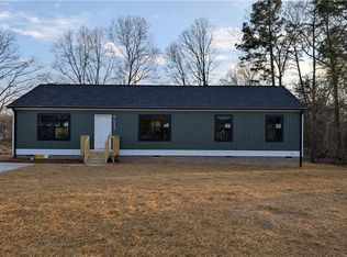 2181 Meadow Ridge Rd, Burlington, NC 27217