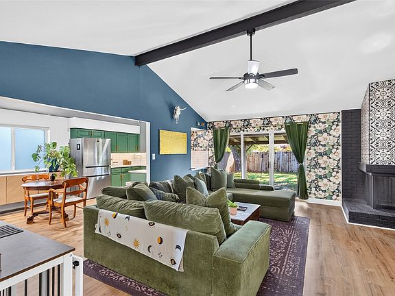3rd image of 2715 Barrington Pl
